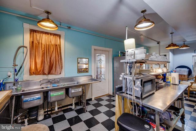 138 E MAIN ST, Luray, VA 22835