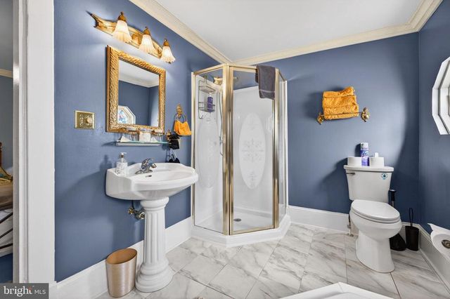 138 E MAIN ST, Luray, VA 22835