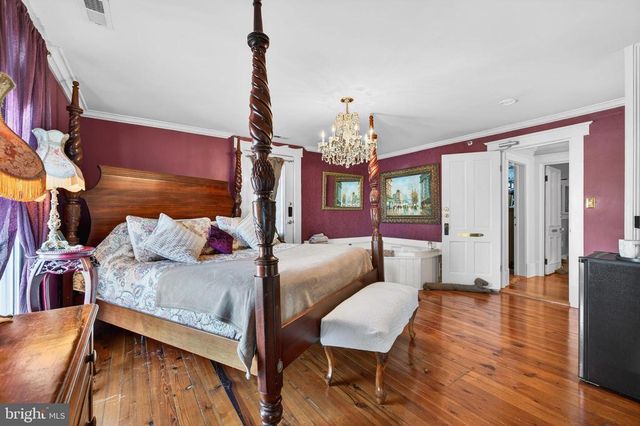 138 E MAIN ST, Luray, VA 22835