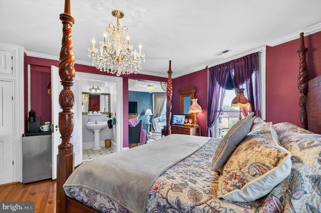 138 E MAIN ST, Luray, VA 22835