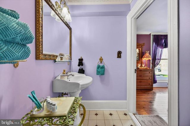 138 E MAIN ST, Luray, VA 22835