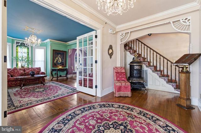 138 E MAIN ST, Luray, VA 22835