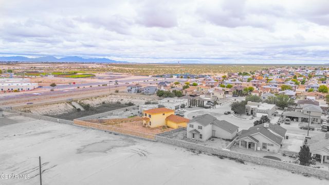 201 Sun View Lane, Horizon City, TX 79928