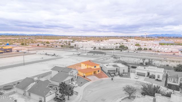 201 Sun View Lane, Horizon City, TX 79928