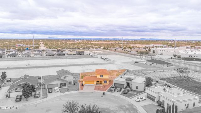 201 Sun View Lane, Horizon City, TX 79928