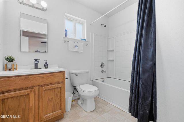 201 Sun View Lane, Horizon City, TX 79928