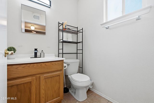 201 Sun View Lane, Horizon City, TX 79928