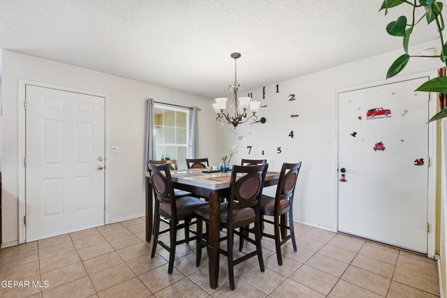201 Sun View Lane, Horizon City, TX 79928