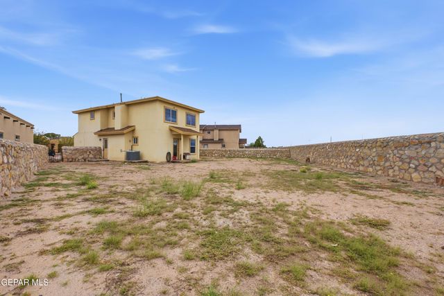 201 Sun View Lane, Horizon City, TX 79928