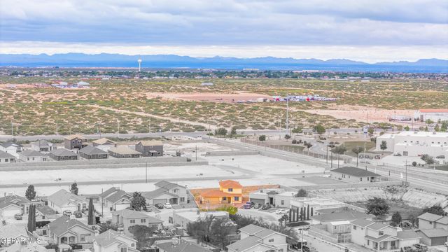 201 Sun View Lane, Horizon City, TX 79928