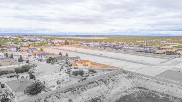201 Sun View Lane, Horizon City, TX 79928