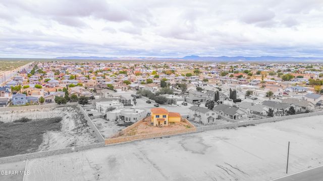 201 Sun View Lane, Horizon City, TX 79928