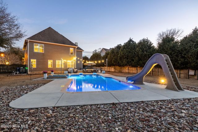 128 Little Bay Drive, Swansboro, NC 28584