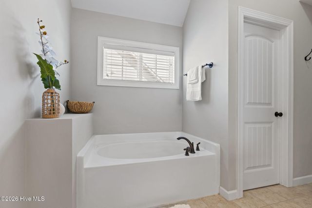 128 Little Bay Drive, Swansboro, NC 28584