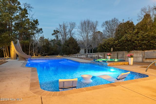 128 Little Bay Drive, Swansboro, NC 28584