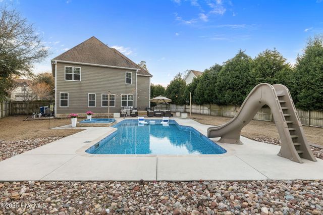 128 Little Bay Drive, Swansboro, NC 28584