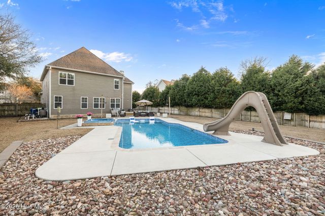 128 Little Bay Drive, Swansboro, NC 28584