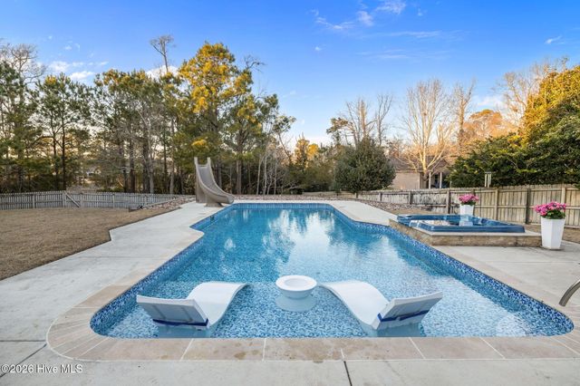 128 Little Bay Drive, Swansboro, NC 28584