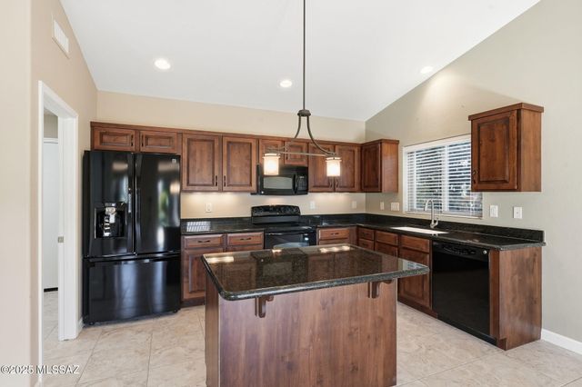 62865 E Silkwood Way, Saddlebrooke, AZ 85739