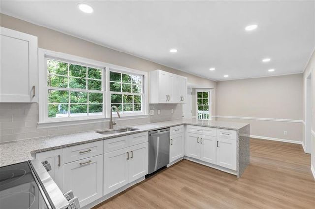 1420 Fieldgreen Overlook, Stone Mountain, GA 30088