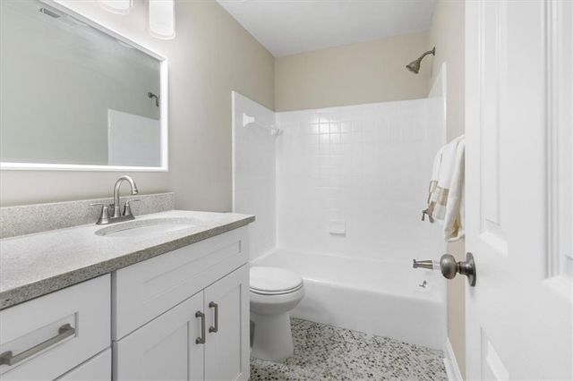 1420 Fieldgreen Overlook, Stone Mountain, GA 30088