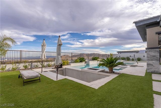 756 Bruce Moorland Street, Las Vegas, NV 89138