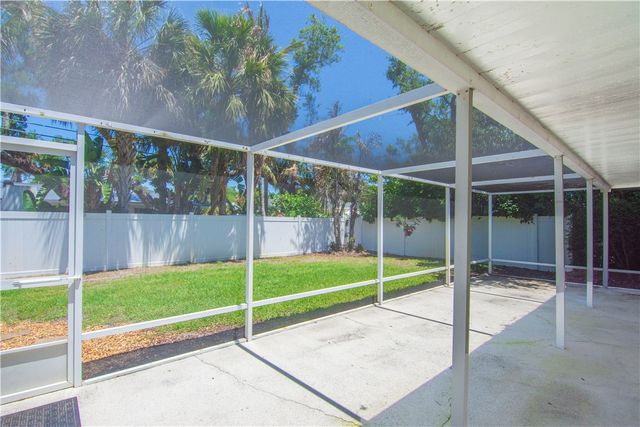 525 Iris Lane, Vero Beach, FL 32963