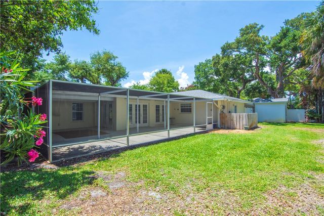 525 Iris Lane, Vero Beach, FL 32963