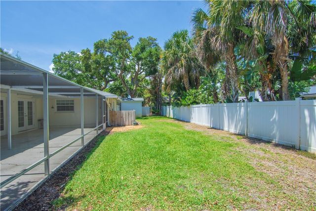 525 Iris Lane, Vero Beach, FL 32963