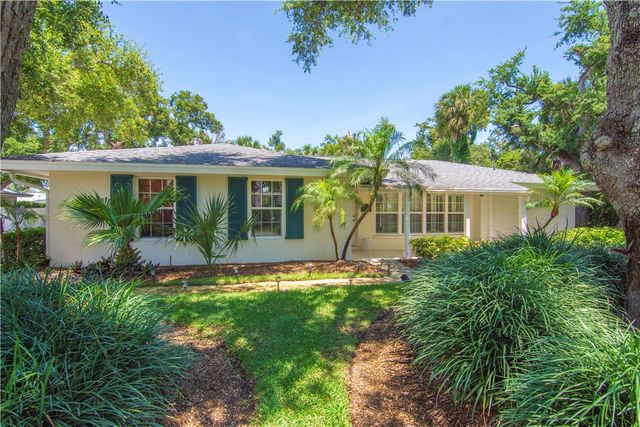 525 Iris Lane, Vero Beach, FL 32963