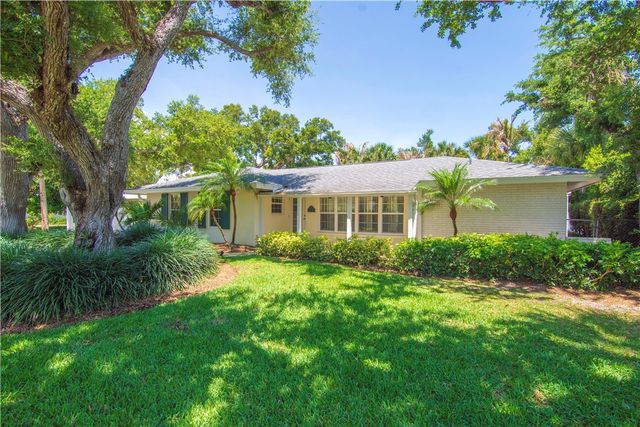 525 Iris Lane, Vero Beach, FL 32963