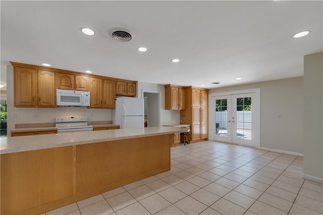 525 Iris Lane, Vero Beach, FL 32963