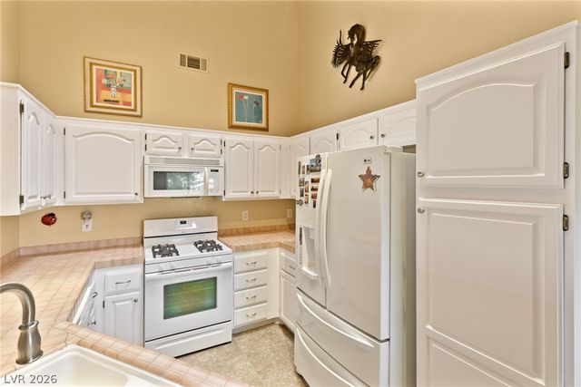 3320 South Fort Apache Road 224, Las Vegas, NV 89117