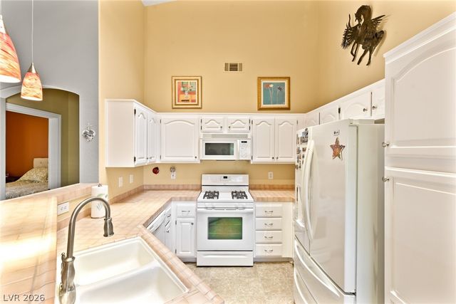 3320 South Fort Apache Road 224, Las Vegas, NV 89117