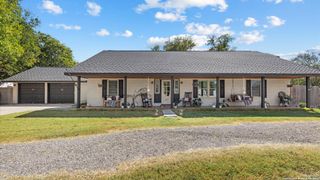 207 WOODLAKE, Mcqueeney, TX 78123
