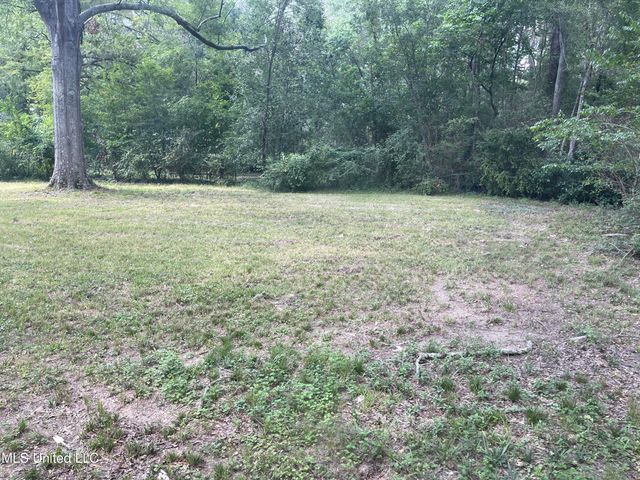 220 Wildwood Terrace, Jackson, MS 39212