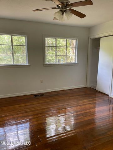 220 Wildwood Terrace, Jackson, MS 39212