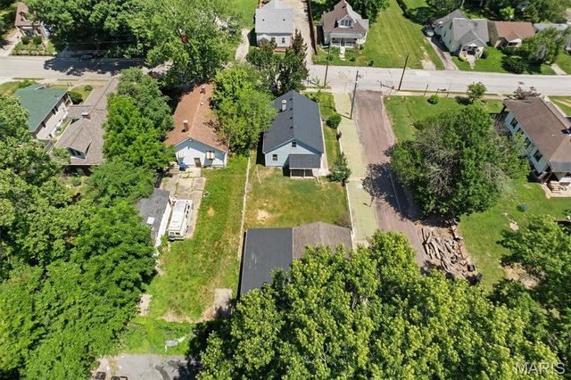 720 E McKinley Street, Belleville, IL 62220