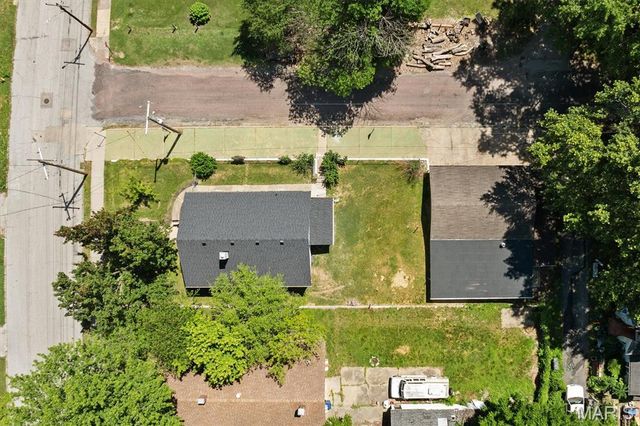 720 E McKinley Street, Belleville, IL 62220