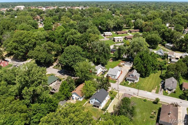 720 E McKinley Street, Belleville, IL 62220