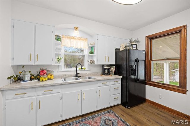 720 E McKinley Street, Belleville, IL 62220