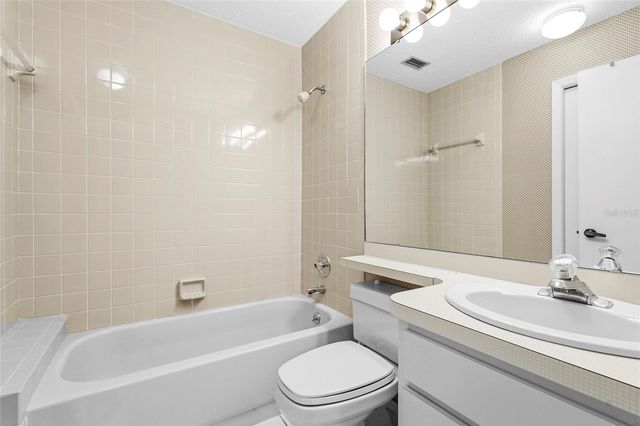 396 CHARTLEY COURT S, Sarasota, FL 34232