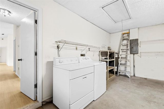 396 CHARTLEY COURT S, Sarasota, FL 34232