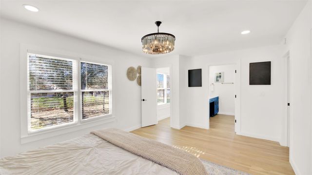 8904 Chisholm LN, Austin, TX 78748