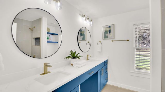 8904 Chisholm LN, Austin, TX 78748