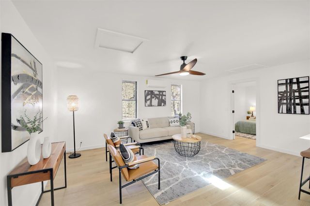 8904 Chisholm LN, Austin, TX 78748