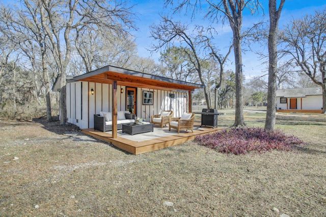 8904 Chisholm LN, Austin, TX 78748