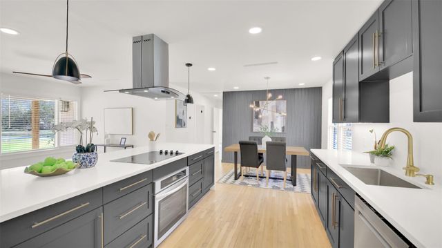 8904 Chisholm LN, Austin, TX 78748