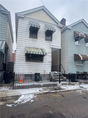 5112 Chaplain Way, Hazelwood, PA 15207