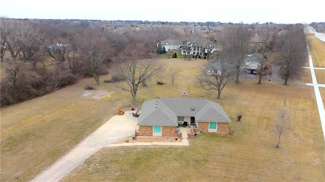 10300 W 164th Street, Overland Park, KS 66221